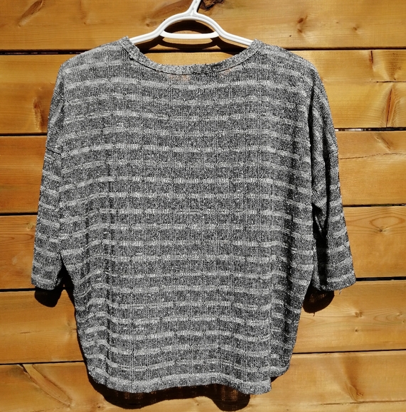 Top - Picture 2 of 3